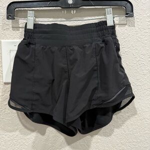 Lululemon Women’s hotty hot shorts size zero